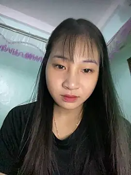 Snapshot of banlinh004 chatting on October 6, 2025, 6:03 am banlinh004 online show from October 6, 2025, 6:03 am