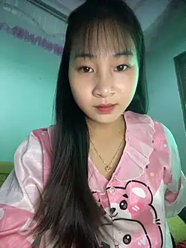 Snapshot of banlinh004 chatting on October 9, 2025, 5:08 am banlinh004 online show from October 9, 2025, 5:08 am