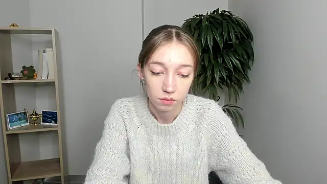 CherrySteffel online show from October 4, 2025, 6:48 am