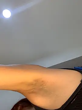 Snapshot of Azza__Slimene chatting on November 14, 2025, 3:37 pm Azza Slimene online show from November 14, 2025, 3:37 pm