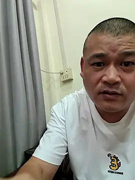 longsan588 online show from October 2, 2025, 4:43 pm