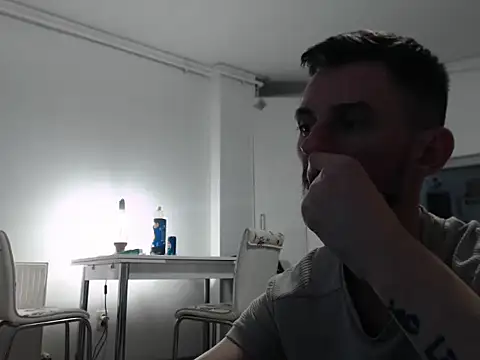 Snapshot of Tom_michaelx chatting on October 2, 2025, 4:32 pm Tom michaelx online show from October 2, 2025, 4:32 pm