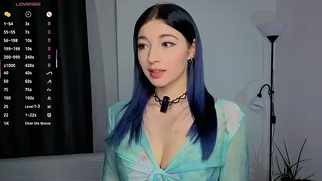 lina leum online show from October 16, 2025, 2:14 pm