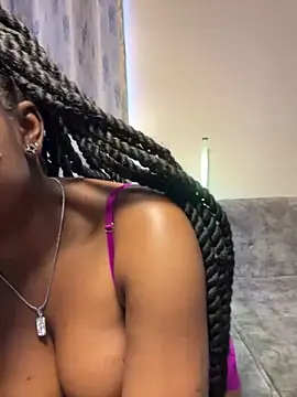 cocoluvx online show from December 17, 2025, 2:11 pm