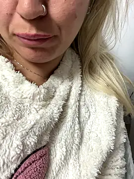 Daiana Andra online show from October 6, 2025, 10:10 pm