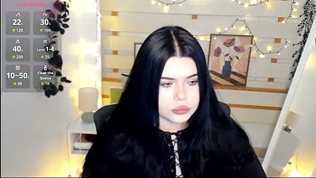 Mona Esty online show from February 6, 2026, 7:21 pm