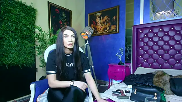 nicolepalmer online show from November 27, 2025, 10:16 am