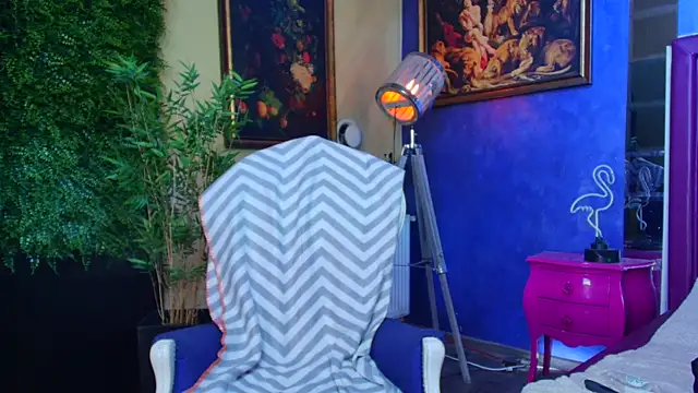 nicolepalmer online show from November 5, 2025, 10:07 am