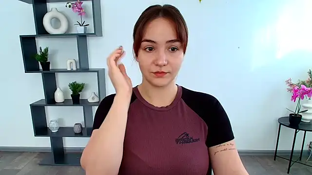 OliviaMontgommery online show from October 29, 2025, 6:34 am