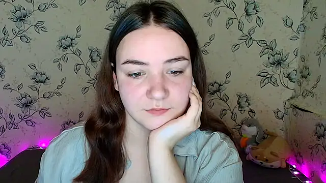 OliviaMontgommery online show from April 14, 2026, 10:20 am