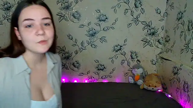 OliviaMontgommery online show from April 5, 2026, 7:15 am