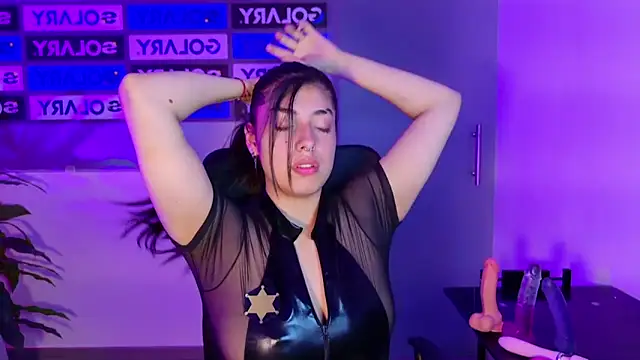 Violetta Swett  online show from October 24, 2025, 1:43 pm