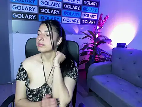 Violetta Swett  online show from October 6, 2025, 12:39 pm