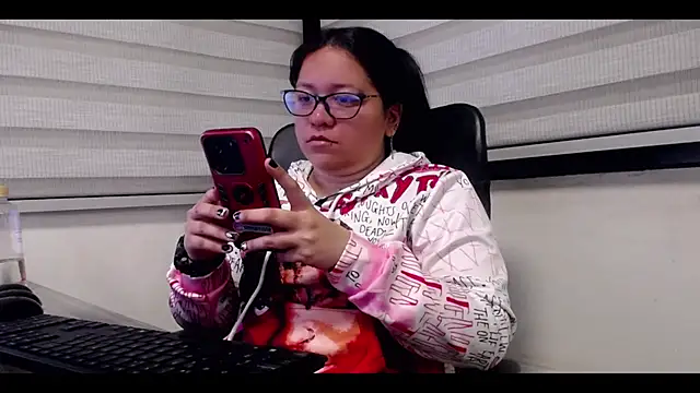 Xander Taylor  online show from October 15, 2025, 4:00 am