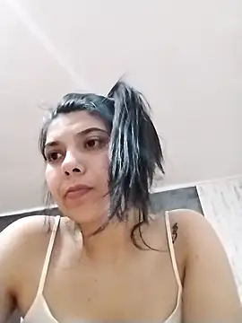 violetapvyo03 online show from October 3, 2025, 11:17 pm