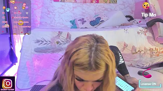 Snapshot of Antonellaa_Fox_ chatting on February 20, 2026, 5:26 pm Antonellaa Fox online show from February 20, 2026, 5:26 pm