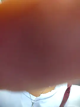 shannon kinne  online show from December 2, 2025, 1:46 pm