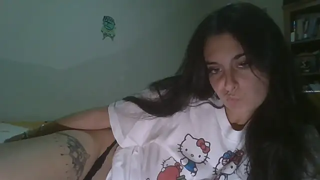 Snapshot of tuxuula chatting on October 22, 2025, 11:14 pm tuxuula online show from October 22, 2025, 11:14 pm