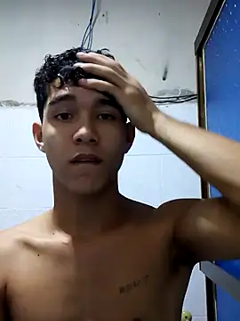 Snapshot of Mrdante23 chatting on October 3, 2025, 3:20 am Mrdante23 online show from October 3, 2025, 3:20 am
