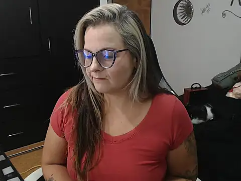 Snapshot of perlagoloza05 chatting on October 21, 2025, 4:01 am perlagoloza05 online show from October 21, 2025, 4:01 am