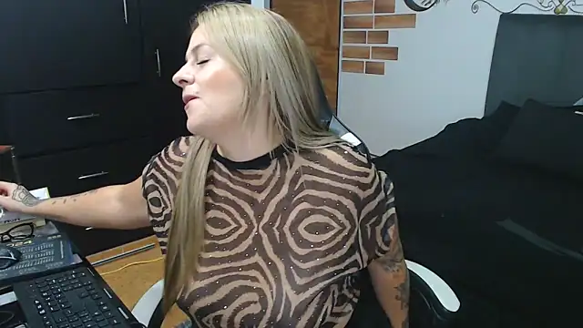 Snapshot of perlagoloza05 chatting on November 16, 2025, 3:00 am perlagoloza05 online show from November 16, 2025, 3:00 am