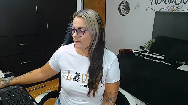 Snapshot of perlagoloza05 chatting on October 27, 2025, 3:18 am perlagoloza05 online show from October 27, 2025, 3:18 am