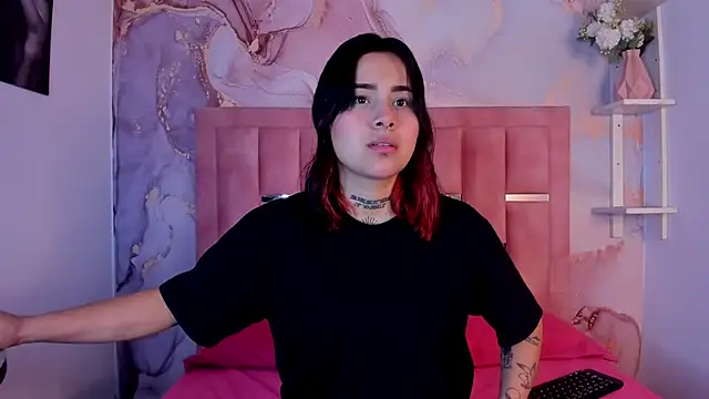 Snapshot of Nixielee_ chatting on October 18, 2025, 12:29 pm Nixielee online show from October 18, 2025, 12:29 pm