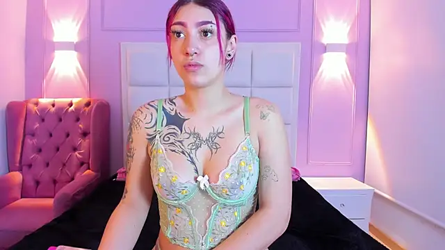 ZammyRossee online show from February 10, 2026, 3:16 am