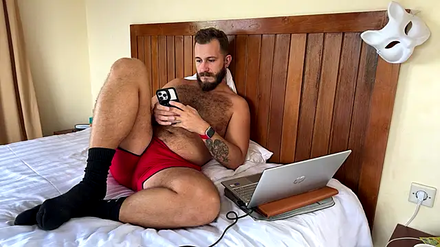 mrmaxiy online show from April 13, 2026, 5:00 am