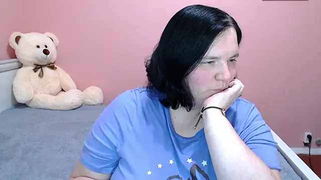  alexandra ray  online show from October 17, 2025, 11:45 am