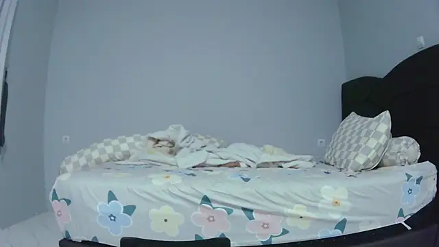 latexidn online show from October 25, 2025, 3:23 pm