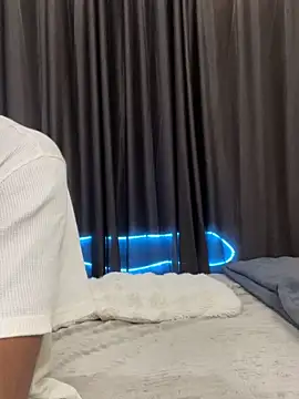 vickyandtania online show from February 7, 2026, 4:59 pm