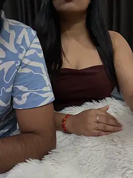 vickyandtania online show from February 11, 2026, 5:02 pm