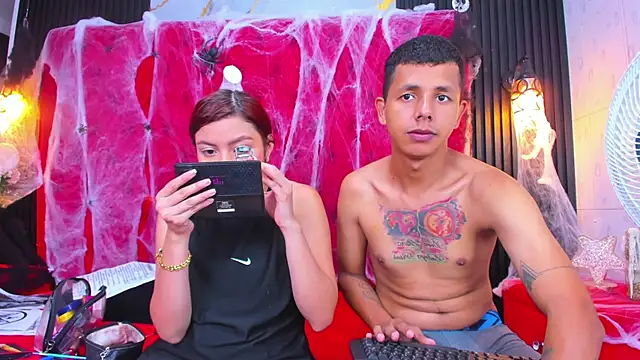 Snapshot of AnyAndDimitry chatting on October 24, 2025, 1:10 pm AnyAndDimitry online show from October 24, 2025, 1:10 pm