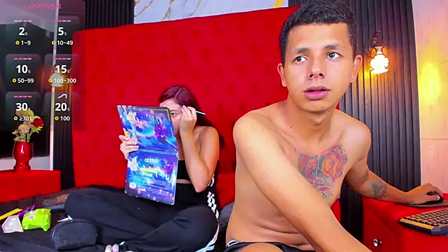 Snapshot of AnyAndDimitry chatting on November 9, 2025, 1:04 pm AnyAndDimitry online show from November 9, 2025, 1:04 pm