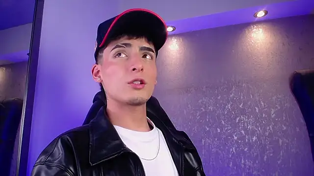 MateoMitchell online show from March 13, 2026, 4:17 am