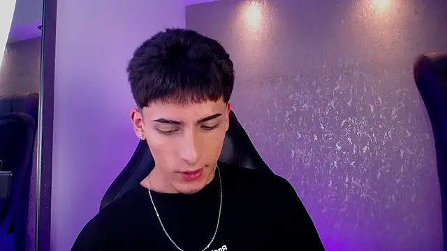 MateoMitchell online show from February 26, 2026, 11:38 pm