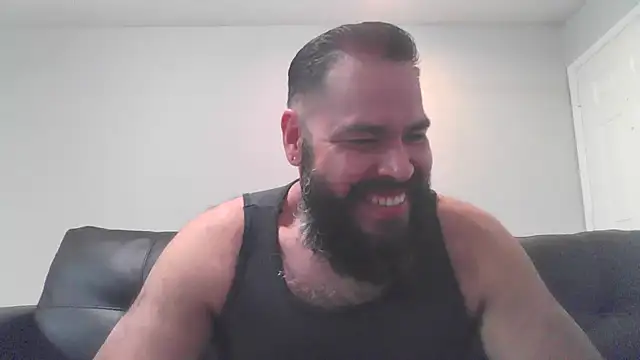 Snapshot of BigJohnBear39 chatting on October 6, 2025, 4:57 am BigJohnBear39 online show from October 6, 2025, 4:57 am