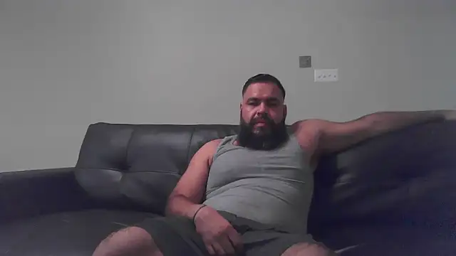 Snapshot of BigJohnBear39 chatting on October 4, 2025, 5:31 am BigJohnBear39 online show from October 4, 2025, 5:31 am