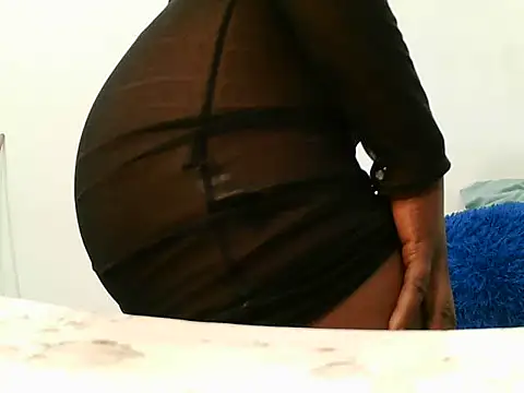 Snapshot of DarkLaddy chatting on October 4, 2025, 9:44 am DarkLaddy online show from October 4, 2025, 9:44 am