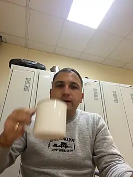 Mahrovmaxim online show from October 9, 2025, 6:14 am