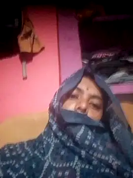 Snapshot of CWEETY-12 chatting on October 14, 2025, 12:11 am CWEETY-12 online show from October 14, 2025, 12:11 am