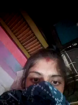 Snapshot of CWEETY-12 chatting on October 17, 2025, 2:52 pm CWEETY-12 online show from October 17, 2025, 2:52 pm