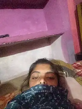 Snapshot of CWEETY-12 chatting on October 11, 2025, 10:11 pm CWEETY-12 online show from October 11, 2025, 10:11 pm