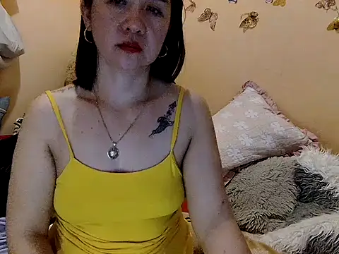 Snapshot of KissHott chatting on February 8, 2026, 1:42 pm KissHott online show from February 8, 2026, 1:42 pm