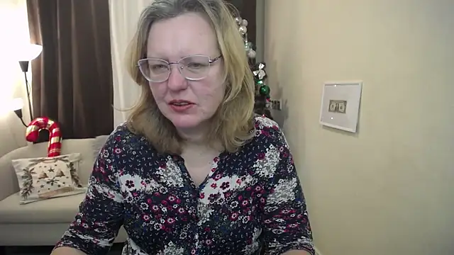 VestaWoody online show from December 5, 2025, 7:18 am