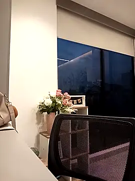 Snapshot of AliceJackkson chatting on February 13, 2026, 11:21 am AliceJackkson online show from February 13, 2026, 11:21 am