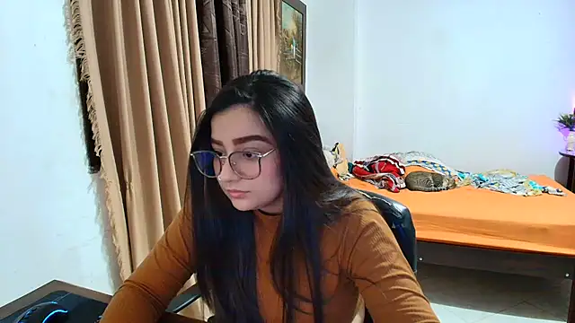 Snapshot of Charlotte_Richardson chatting on June 14, 2026, 1:13 am Charlotte Richardson online show from June 14, 2026, 1:13 am