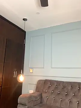 Rose monroee online show from November 26, 2025, 7:25 pm