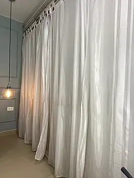 Rose monroee online show from February 7, 2026, 7:44 pm